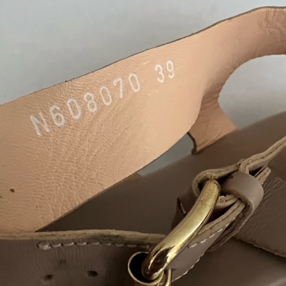 AGL sandals 39 8.5 tan - Picture 12 of 12